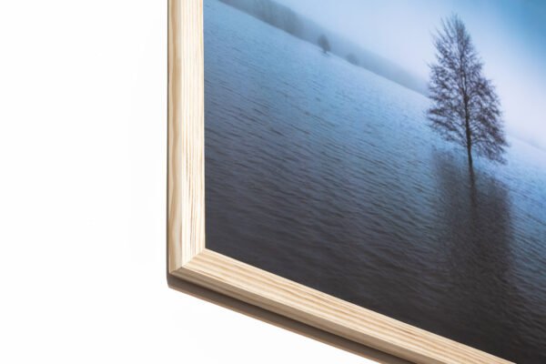 Obraz 40×60 cm, półmat, ramka sosna - Enigmatyczne Wody - obrazek 2