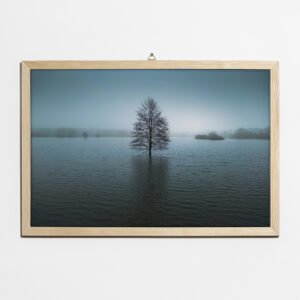 Obraz 40×60 cm, półmat, ramka sosna - Enigmatyczne Wody