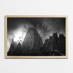 Obraz 40×60 cm, półmat, ramka sosna - Cienie Wieczności